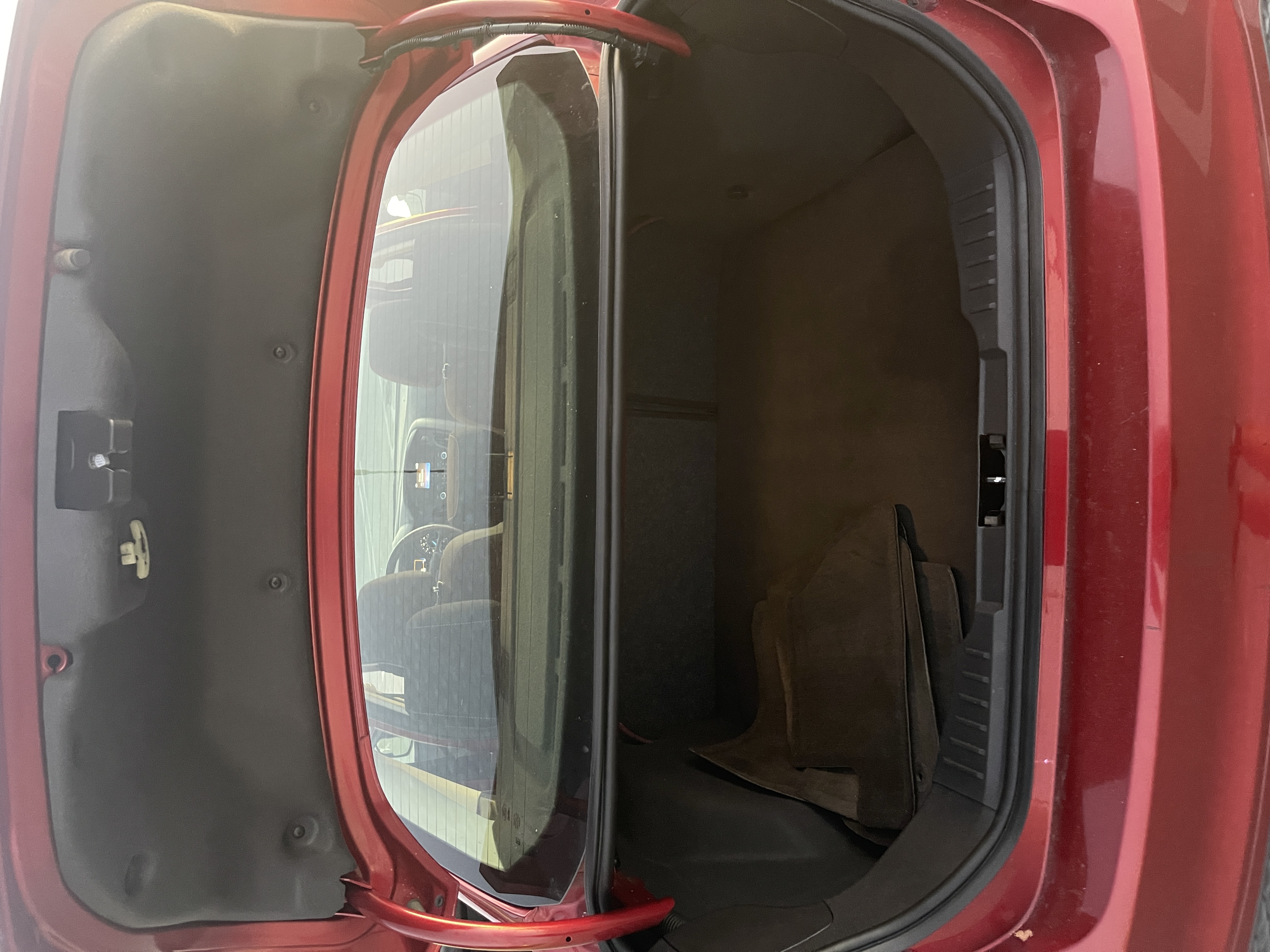 Car photo 12